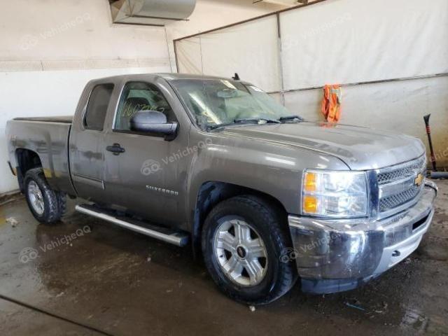 2013 CHEVROLET 1500 SILVE