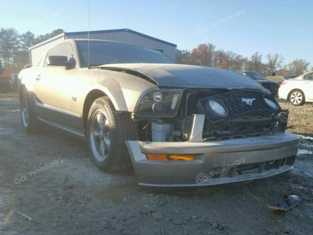 2005 FORD MUSTANG GT